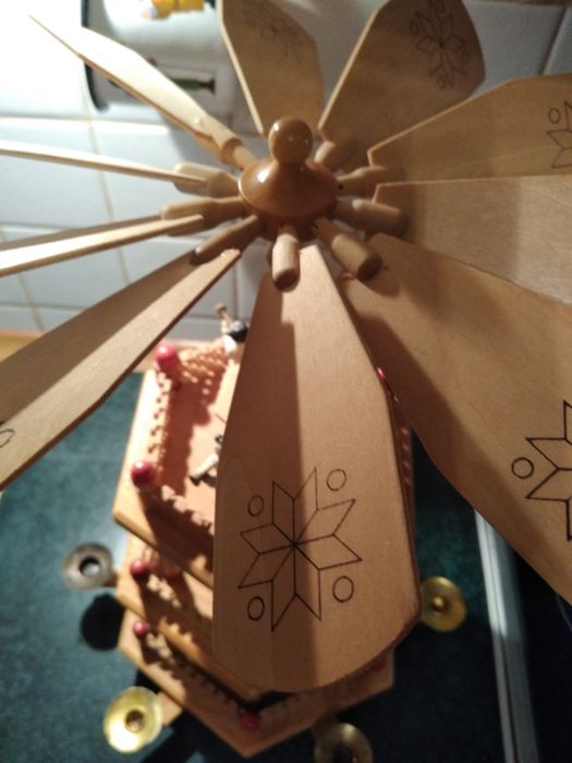 Piramida świąteczna Bożonarodzeniowa wys.43 cm