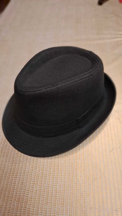 Chapéu preto novo