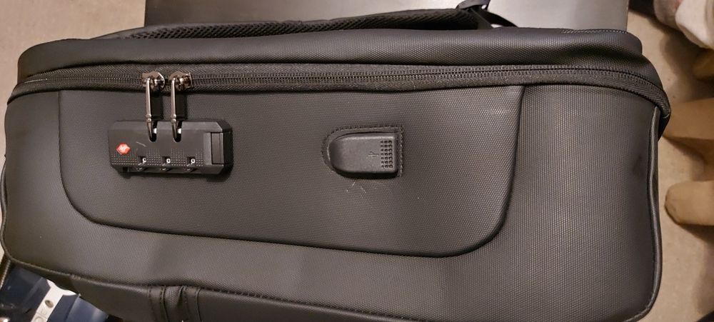 Mochila de viagem marca KARINA 40/20/30