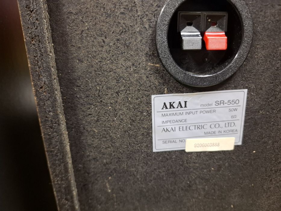 Kolumny Akai SR-550