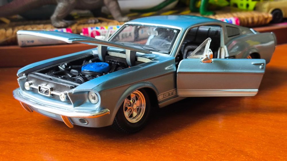 Машинка Ford Mustang GT 1967 1/24 Maisto