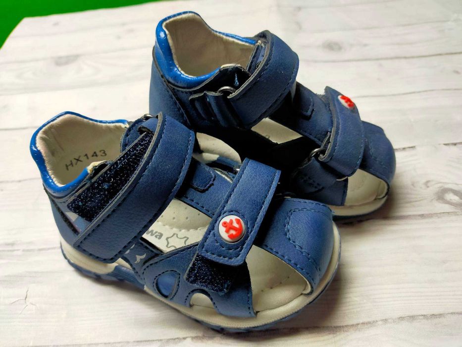 Buty dziecięce 8 par