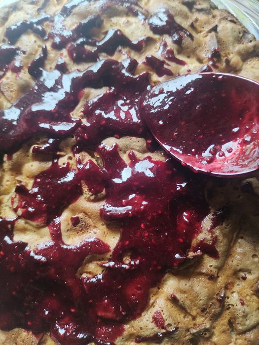 Свіжа ожина перетерта з цукром Джем , Варення