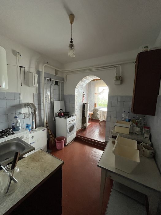 Здається 3-кімнатна квартира на довгий термін