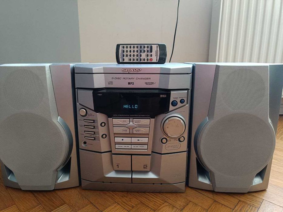 Wieża muzycznę  Sharp CD-MPX 100H w bardzo dobrym stanie, sprawne