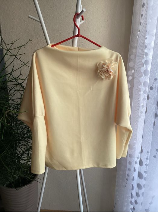 Nowa bluzka masełko w kolorze bananowym , oversize.