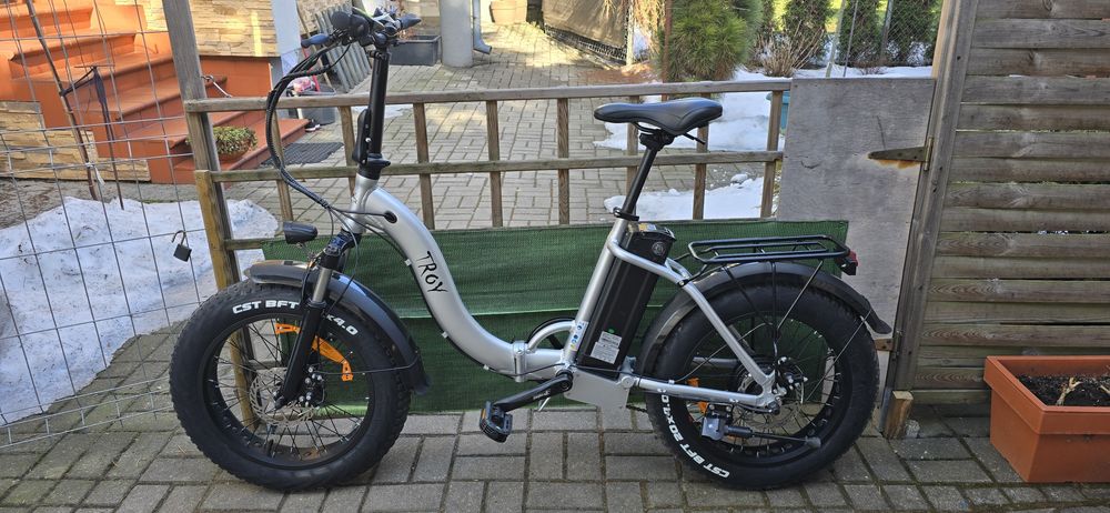 Rower elektryczny składany Troy Fatbike 20