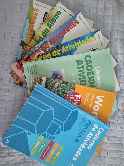 Vendo livros fichas 8° e 9° anos