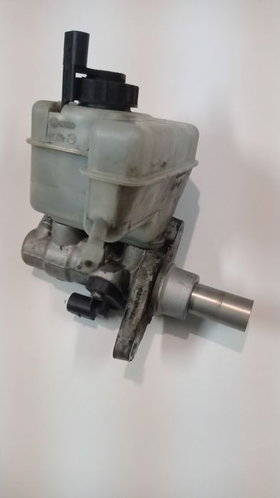 Головний циліндр тормозів