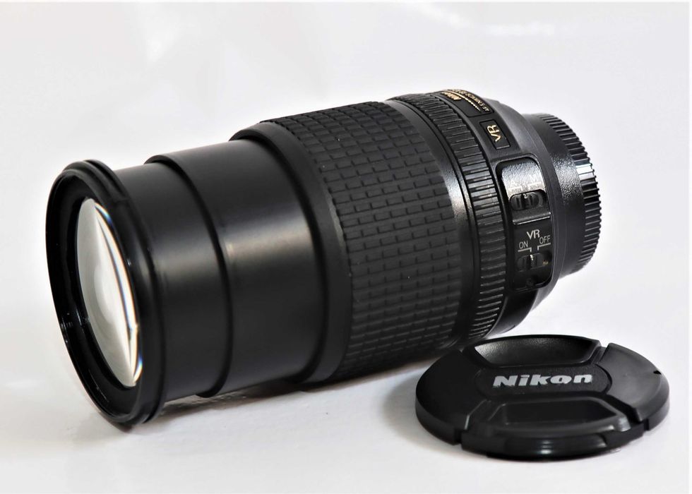 Lente Nikon 18-105mm objetiva a funcionar na perfeição