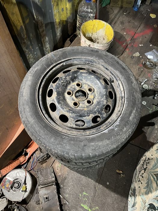 Продам стальные диски с резиной 185/65/15