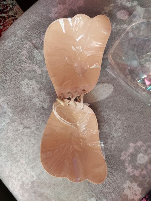 Biustonosz samonośny firmy julimex