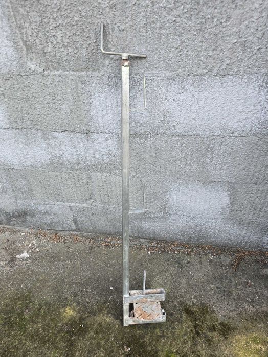 Stojak skręcany do barier BHP