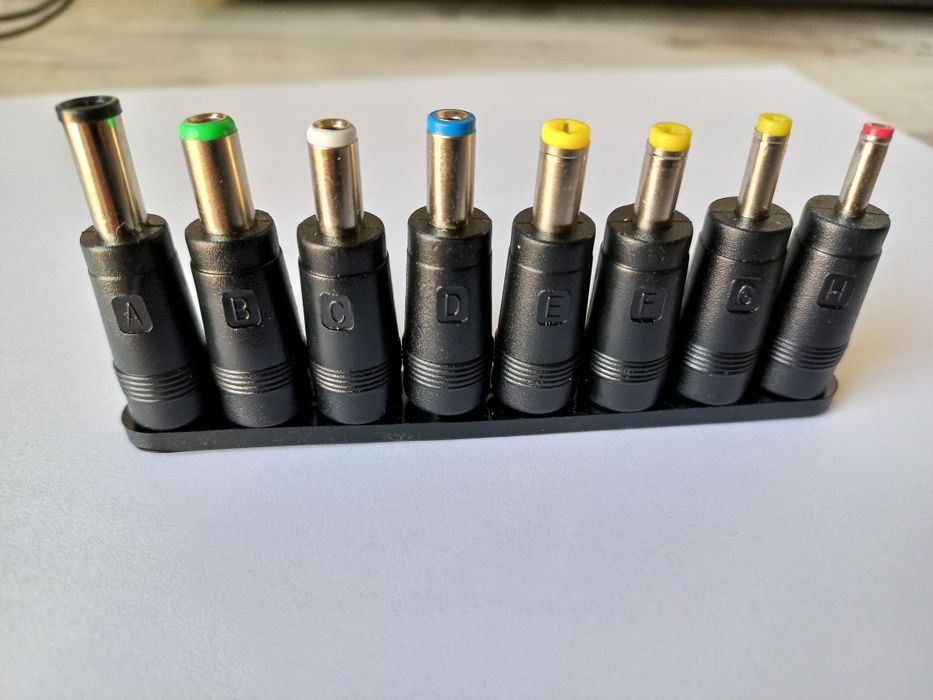 Набір перехідників (8 шт.) для кабелів живлення