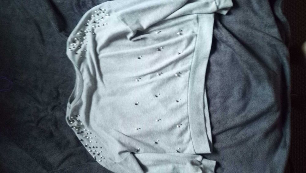 Bluza z perełkami Stradivirus