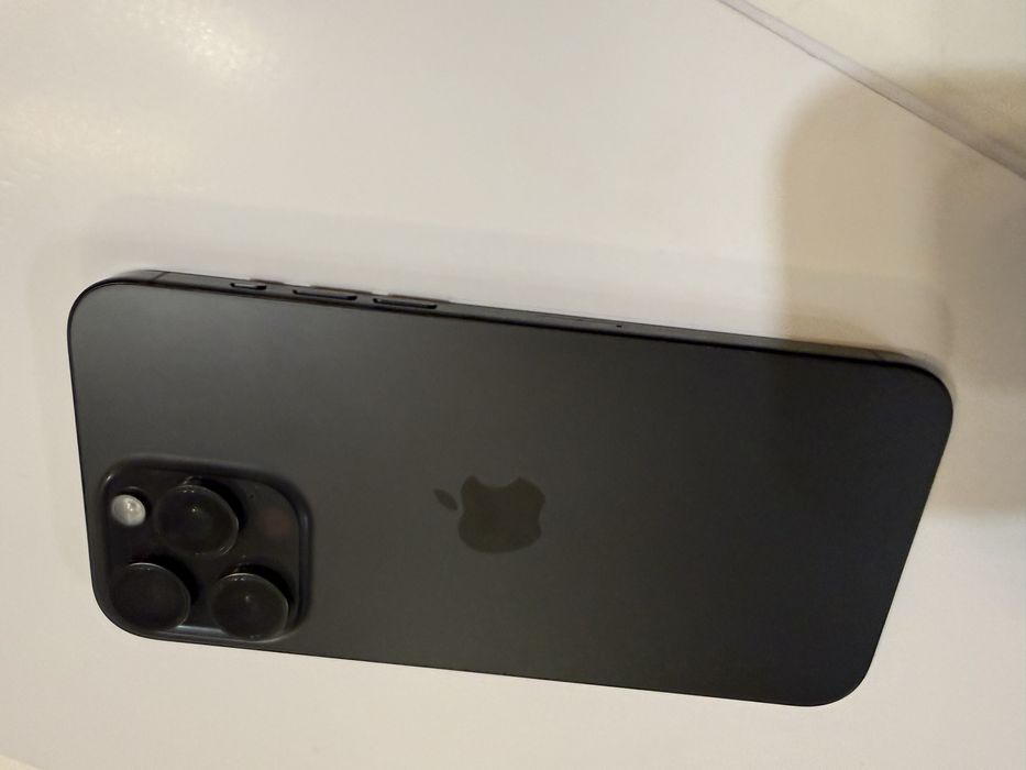 Iphone 15 pro max stan idealny