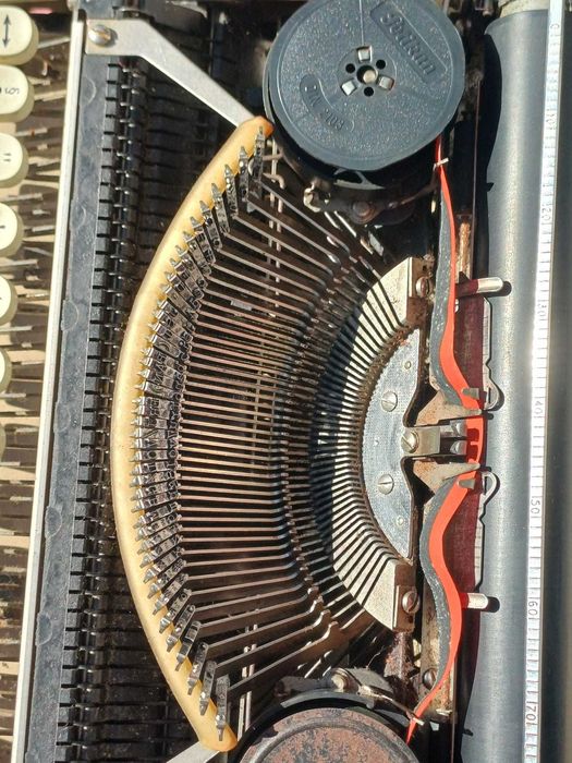 Maquina de escrever Singer Modelo T-3