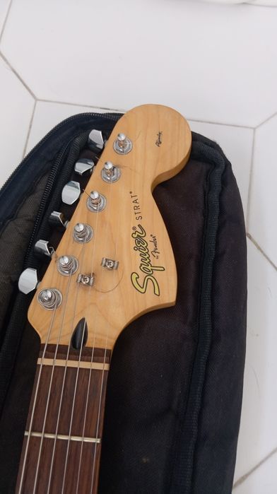 Guitarra squier strat fender