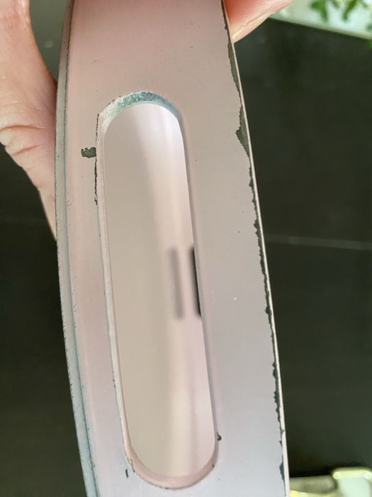 Bandeja circular com algum desgate na tinta