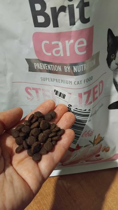 Продам Brit Care Cat Grain Free Sterilized Sensitive сухий корм для котів - кролик.