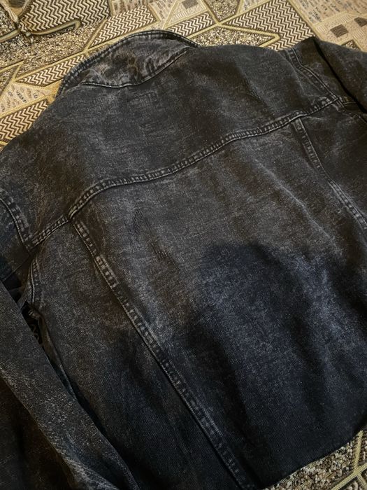 Джинсовка черно серая .