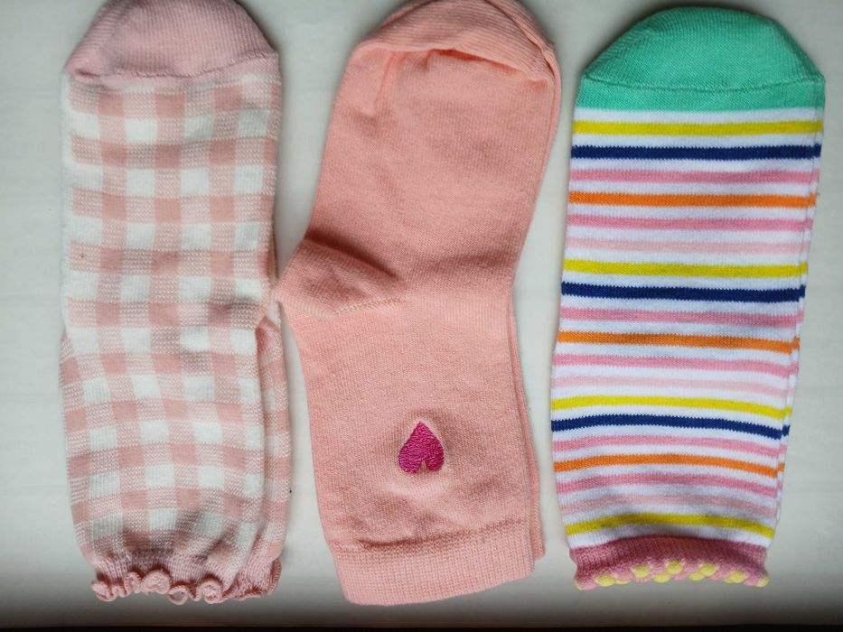 Шкарпетки для дівчинки 2-3 р eur 23-26