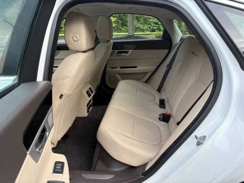 2017 Jaguar XF 35t Premium