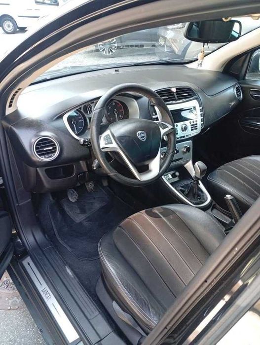 Lancia Delta III 1.6 120cv