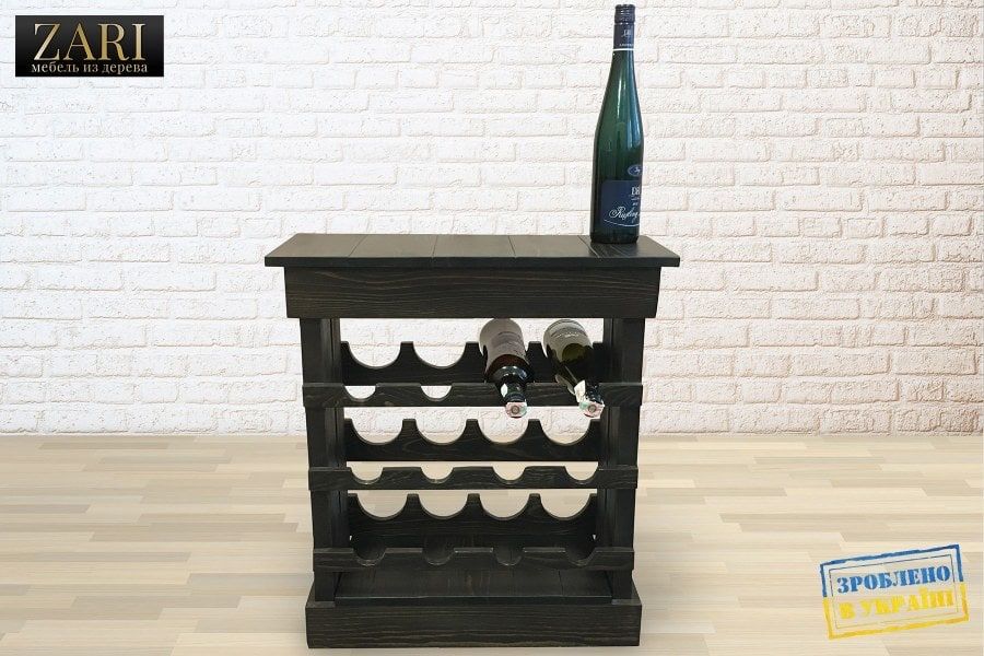Классическая полка для хранения вина и бокалов.