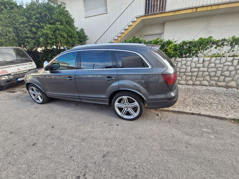 Vende-se Audi Q7 TDI