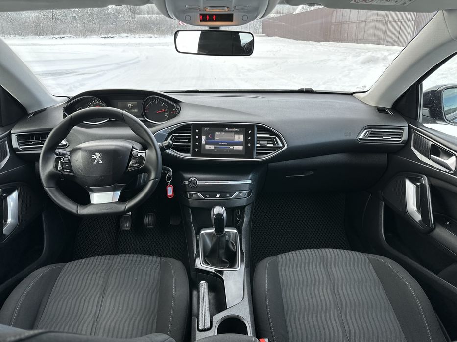 Peugeot 308 2016 рік 1,6HDI