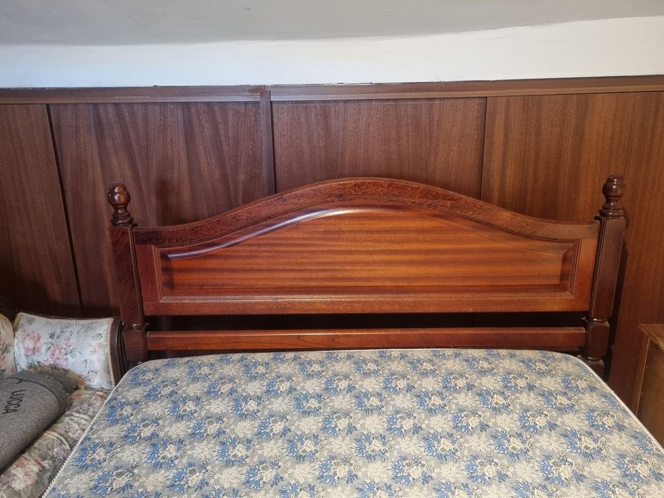 Vendo cama casal Mongo 1,40*1,90
