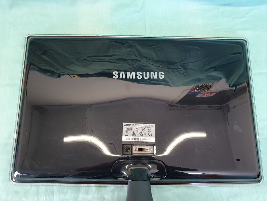 Monitor Samsung 22" SyncMaster BX2235 LCD 1920x1080 telewizor