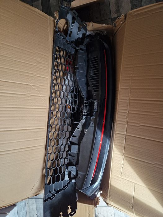 Grelhas e piscas scirocco 2010