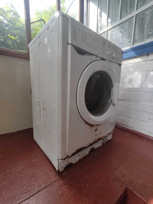 Пральна машина/машинка Indesit wil 105