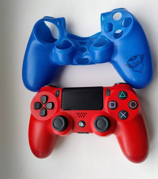 Dualshock 4 version 2 для PS4 Magma Red (оригінал)