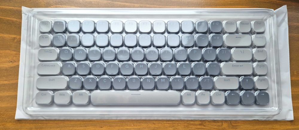 Klawiatura Redragon Azure RGB | Jak nowa | Gwarancja do 23.12.2027