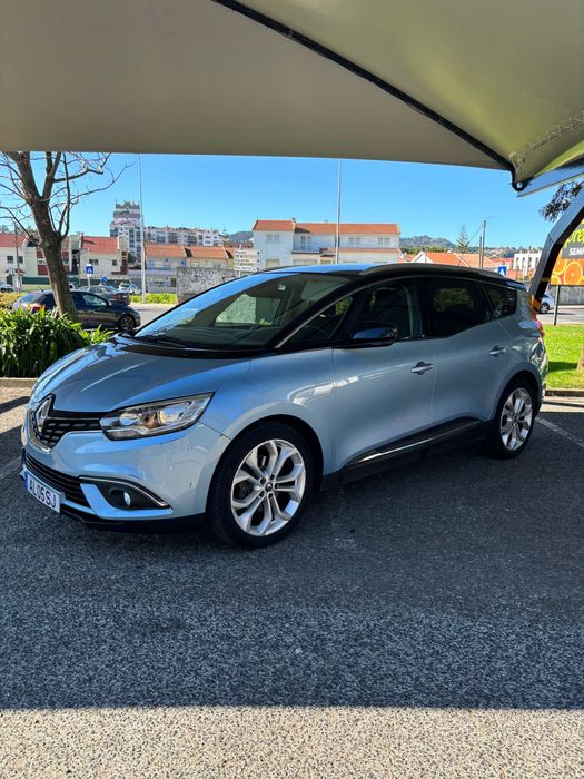 Renault grand senic hybrid