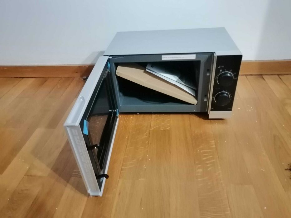 Microondas Sharp 20 L NOVO