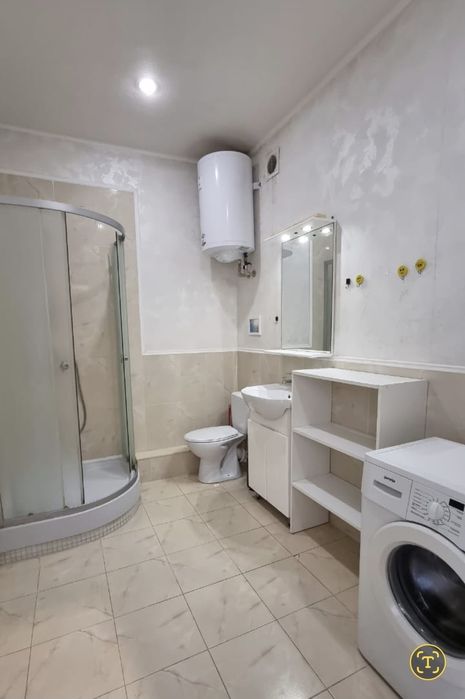 От месяца. 1 к кв. Левый берег. Риелтры не звоните.