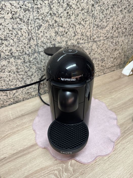 Maquina café nespresso Vertuo