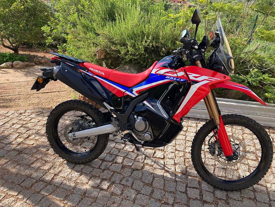Honda CRF 300 Rally de 2025 em estado original