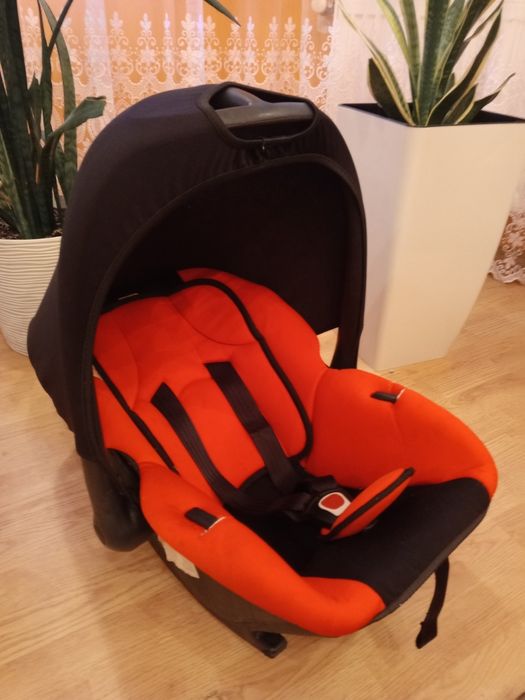 Продам дитяче автомобільне кріселко