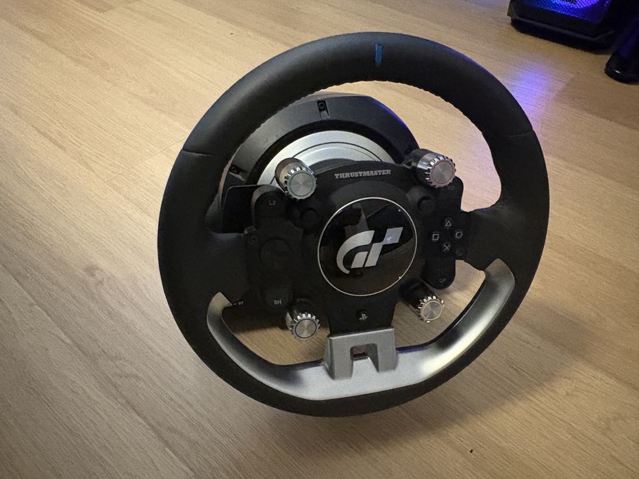 Thrustmaster T-GT 2 + pedały T-LCM