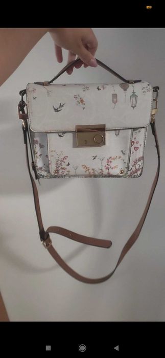 Mala branca com desenhos Parfois