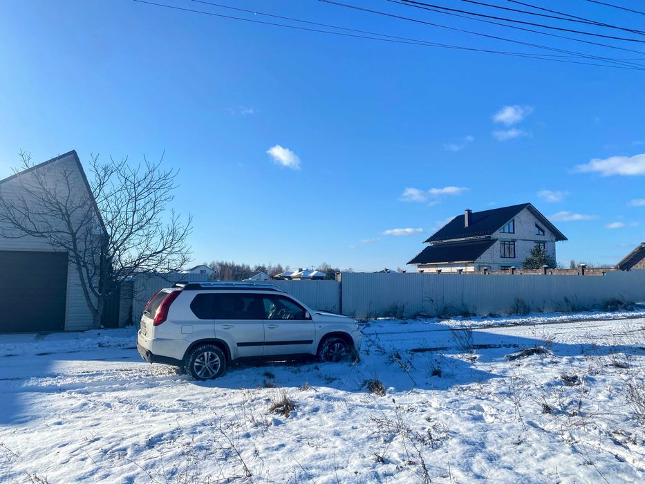 Продаж ділянки з готовим фундаментом та усіма комунікаціями біля лісу!