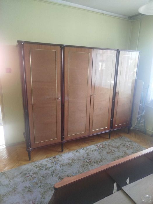Sypialnia w stylu jugosłowiańskim