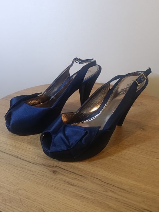 Szpilki satyna granatiwe rozmiar 38