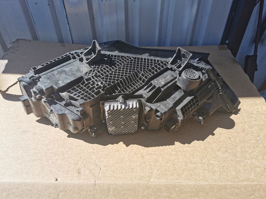 AUDI Q7 4M LASER LIFT Lampa Prawa Przod 4M0941086C AUDI