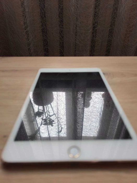 iPad mini 4 64GB Wi-Fi + 4G Gold Neverlock